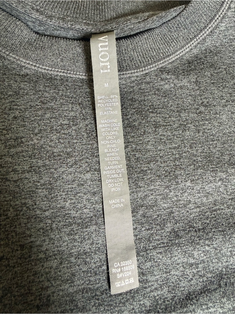 Vuori Ponto Performance Crew DreamKnit Sweatshirt Men’s Medium Charcoal Gray - Picture 8 of 8